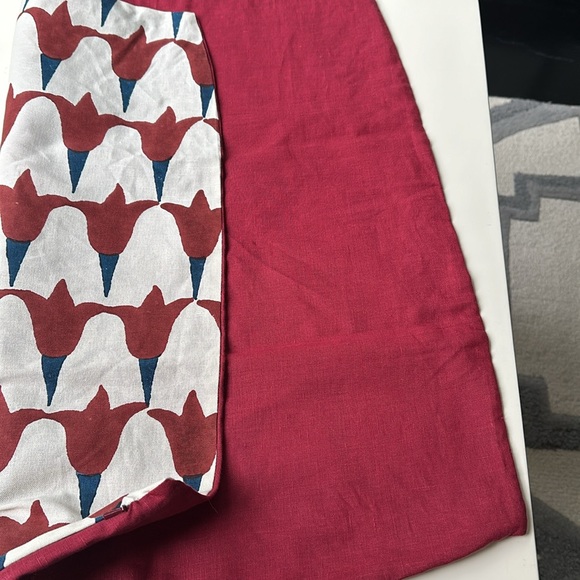 COPY - Molly Mahon Decorative Pillow 22X22 Inches. Red Blue Tulip. - Picture 4 of 4